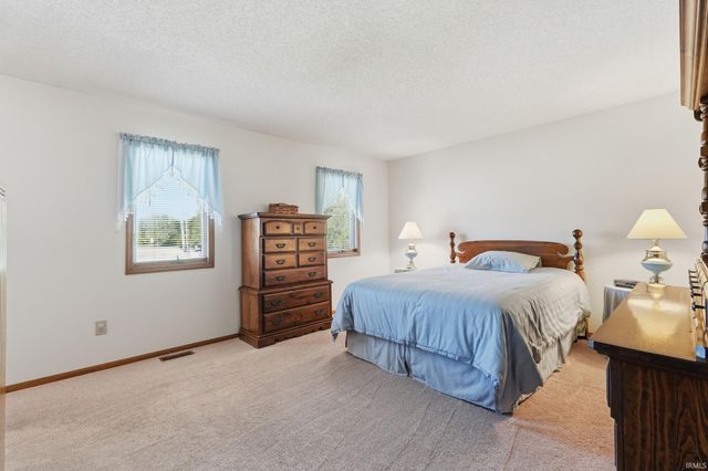 10701 Trade Wind Court, Fort Wayne, IN 46825