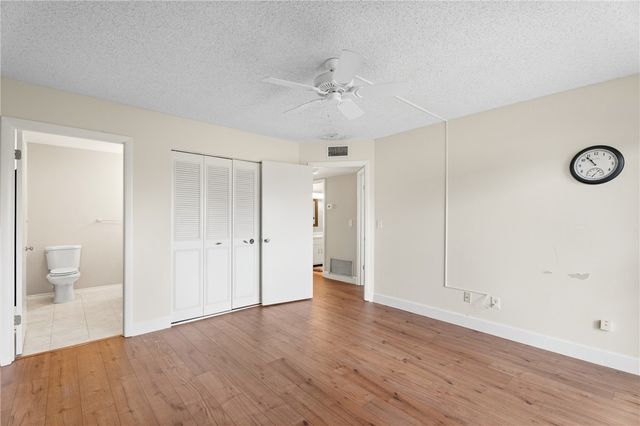 33 Pine Arbor Lane 102, Vero Beach, FL 32962