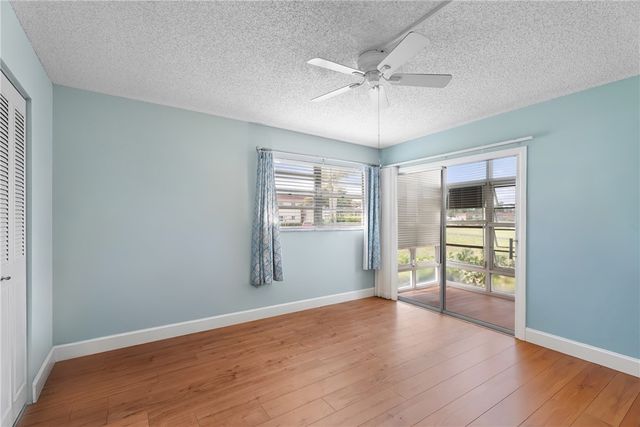 33 Pine Arbor Lane 102, Vero Beach, FL 32962