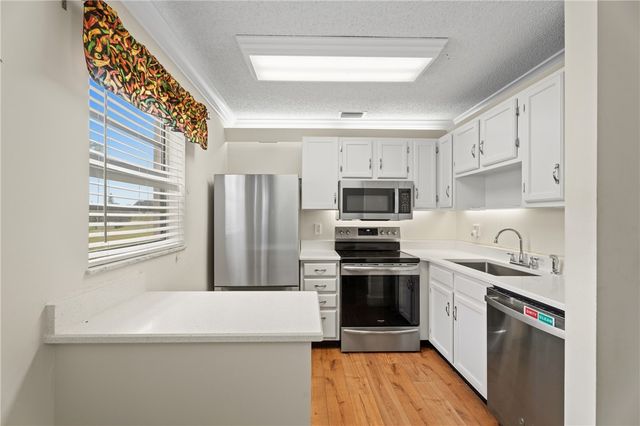 33 Pine Arbor Lane 102, Vero Beach, FL 32962