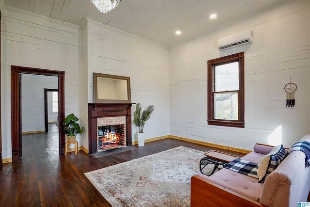 1715 WALNUT STREET, Centreville, AL 35042