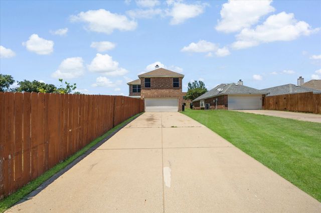 1100 Camelot Drive, Wylie, TX 75098