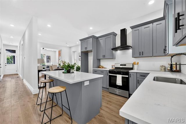 6823 Minnesota Avenue, St Louis, MO 63111