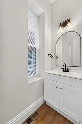 6823 Minnesota Avenue, St Louis, MO 63111