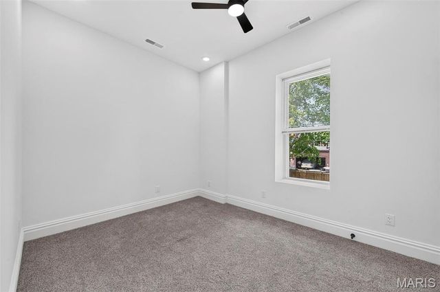 6823 Minnesota Avenue, St Louis, MO 63111