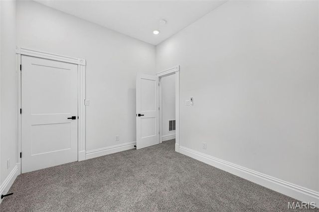 6823 Minnesota Avenue, St Louis, MO 63111