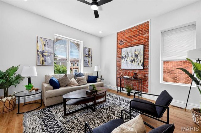 6823 Minnesota Avenue, St Louis, MO 63111