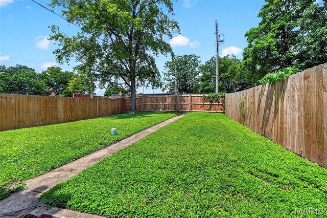 6823 Minnesota Avenue, St Louis, MO 63111