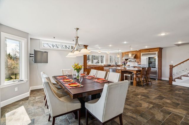 114 Oak Ridge Way, Woodstock, VT 05091
