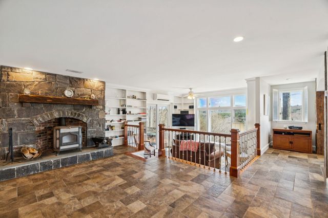 114 Oak Ridge Way, Woodstock, VT 05091