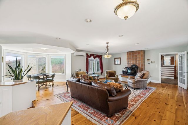 114 Oak Ridge Way, Woodstock, VT 05091
