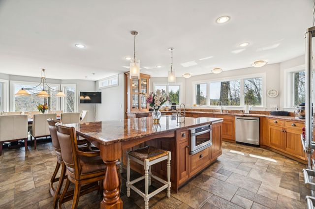 114 Oak Ridge Way, Woodstock, VT 05091