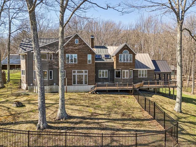 114 Oak Ridge Way, Woodstock, VT 05091