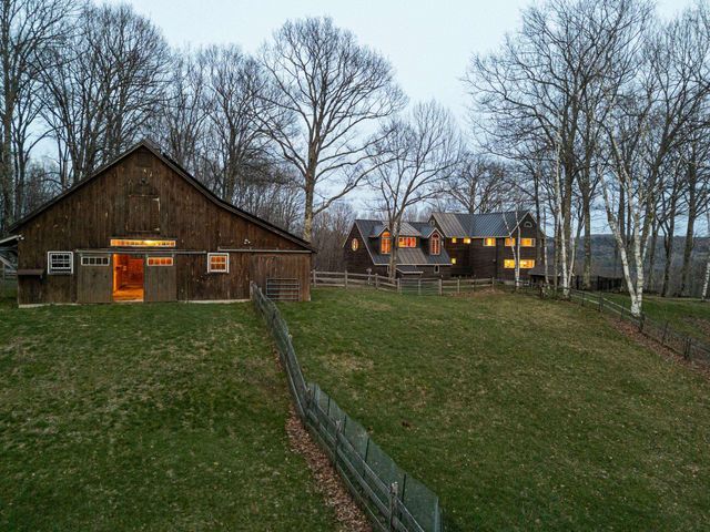 114 Oak Ridge Way, Woodstock, VT 05091
