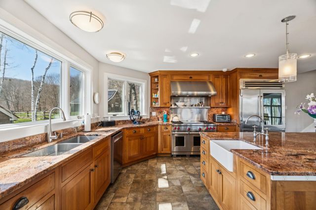 114 Oak Ridge Way, Woodstock, VT 05091
