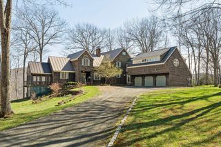 114 Oak Ridge Way, Woodstock, VT 05091