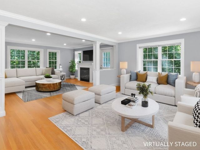 32 Lauricella Lane, Waltham, MA 02452
