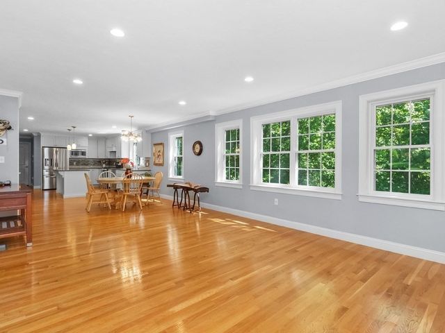 32 Lauricella Lane, Waltham, MA 02452