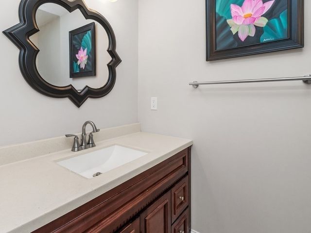 32 Lauricella Lane, Waltham, MA 02452