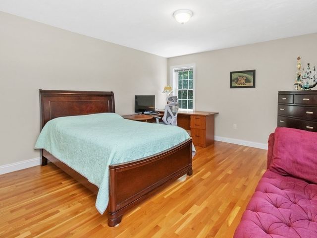 32 Lauricella Lane, Waltham, MA 02452