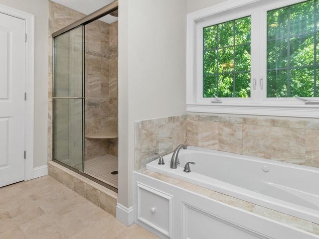 32 Lauricella Lane, Waltham, MA 02452