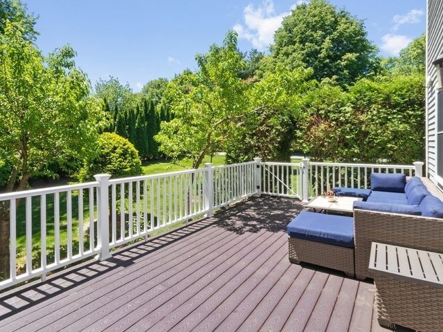 32 Lauricella Lane, Waltham, MA 02452