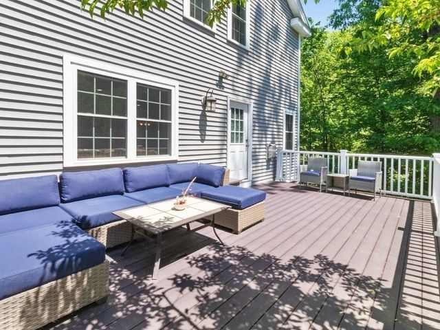 32 Lauricella Lane, Waltham, MA 02452