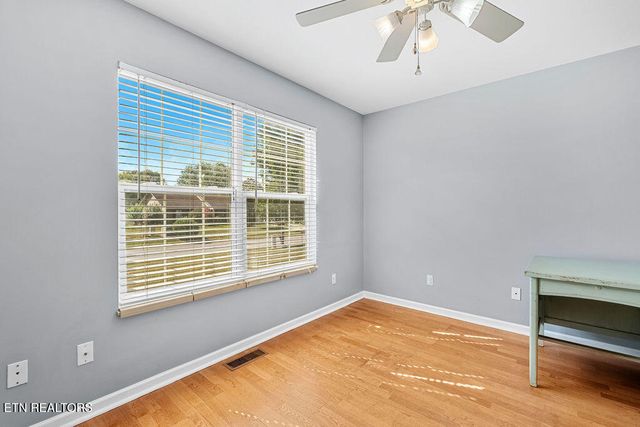 302 Rolling Ridge Lane, Vonore, TN 37885