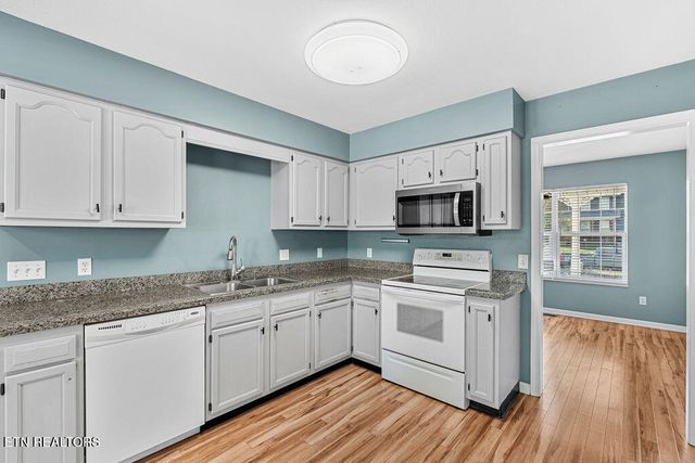302 Rolling Ridge Lane, Vonore, TN 37885