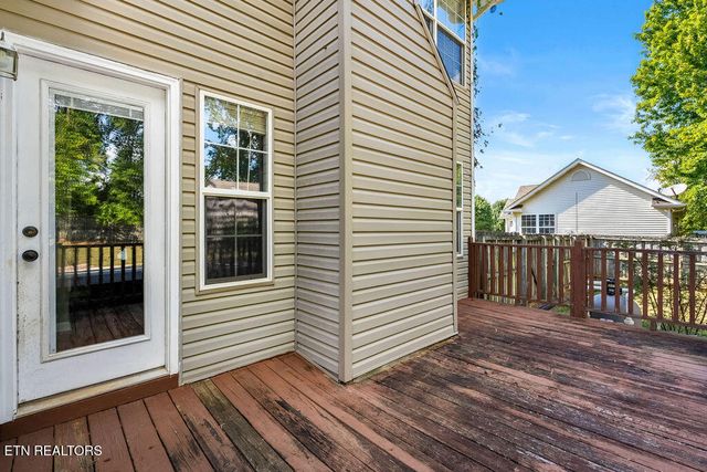 302 Rolling Ridge Lane, Vonore, TN 37885