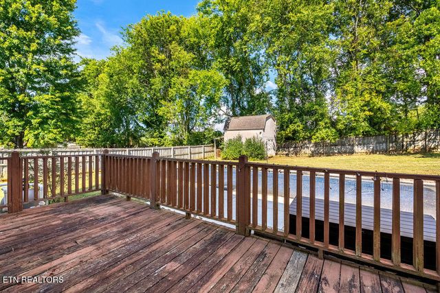 302 Rolling Ridge Lane, Vonore, TN 37885