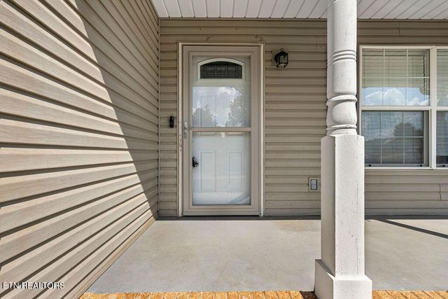 302 Rolling Ridge Lane, Vonore, TN 37885