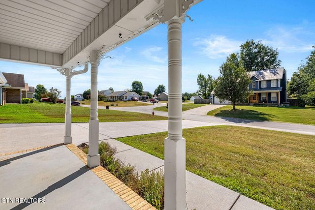 302 Rolling Ridge Lane, Vonore, TN 37885