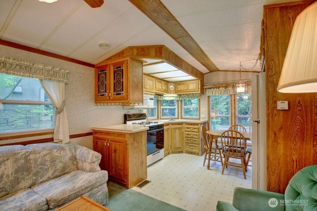 300 Schinn Canyon Drive, Deming, WA 98244