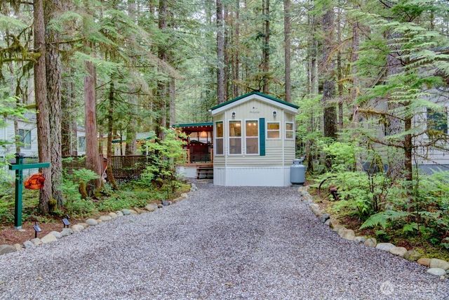 300 Schinn Canyon Drive, Deming, WA 98244