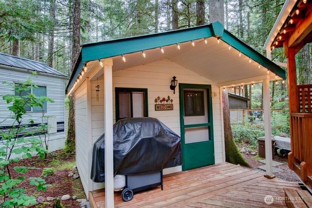 300 Schinn Canyon Drive, Deming, WA 98244