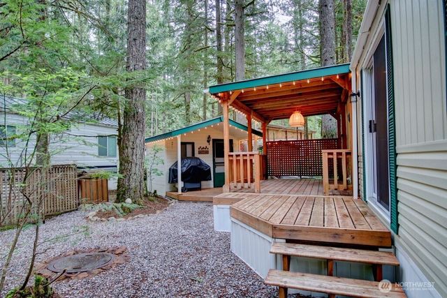 300 Schinn Canyon Drive, Deming, WA 98244