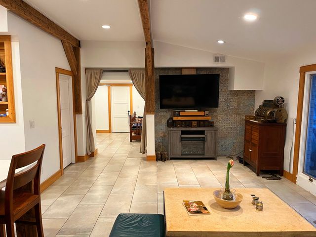 125 Twin Bay Dr, Hendersonville, TN 37075