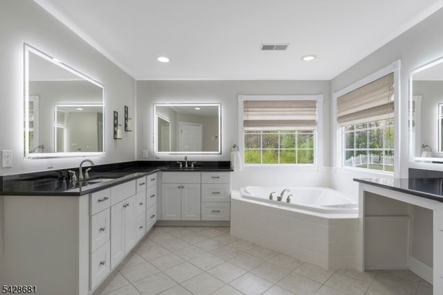 6 Perin Pl, Roxbury Twp., NJ 07876
