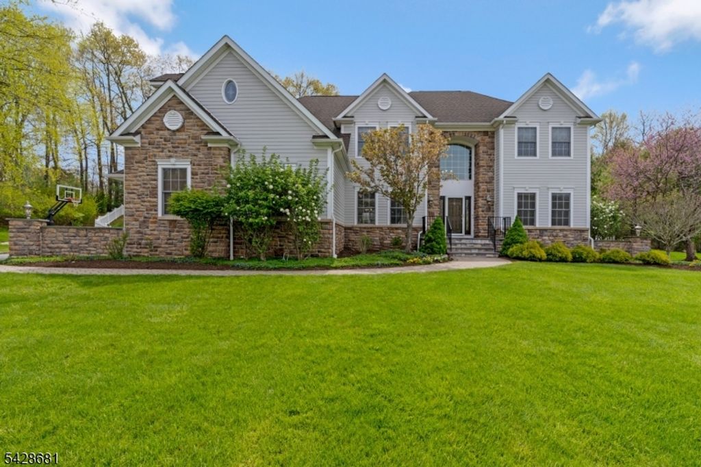 6 Perin Pl, Roxbury Twp., NJ 07876