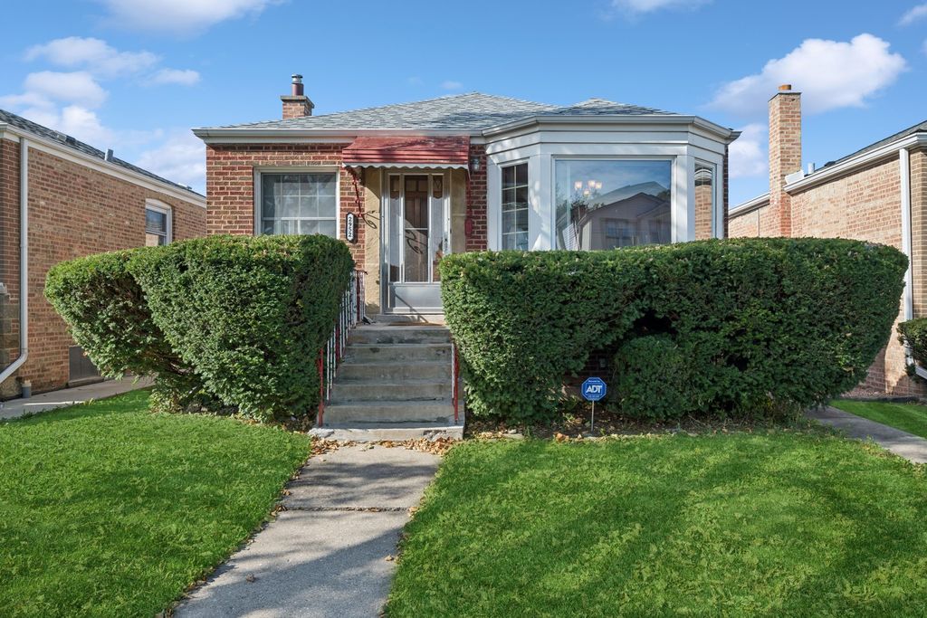 2952 N Nordica Avenue, Chicago, IL 60634 — photo 2