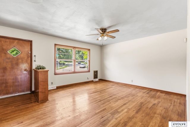 211 Woodland Drive, Omaha, NE 68108