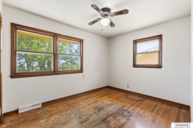 211 Woodland Drive, Omaha, NE 68108