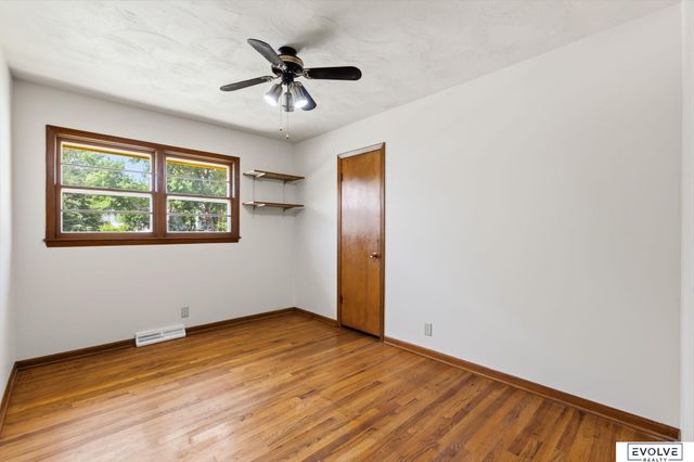211 Woodland Drive, Omaha, NE 68108
