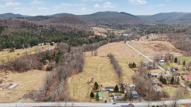 4711 Main Road, Huntington, VT 05462