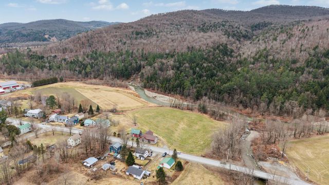 4711 Main Road, Huntington, VT 05462