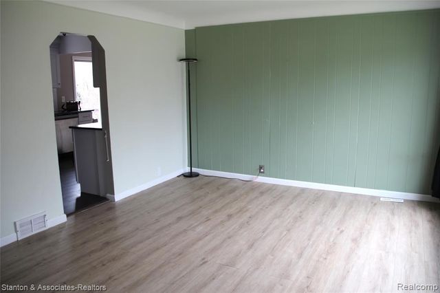 1212 Ottawa Drive, Royal Oak, MI 48073