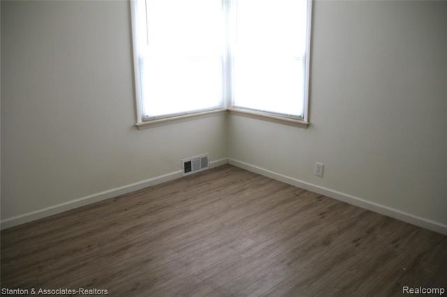 1212 Ottawa Drive, Royal Oak, MI 48073