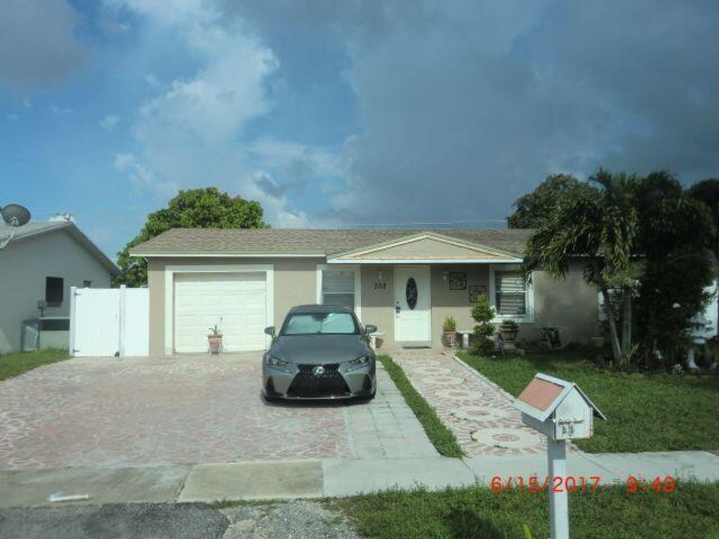 308 SW 80th Terrace, North Lauderdale, FL 33068