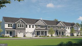 10 ARCADIA DR, Elizabethtown, PA 17022